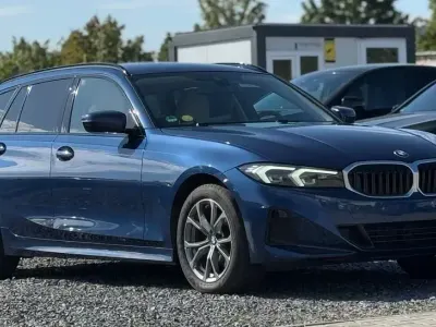 Gebraucht BMW 320 Shadowline 190 PS (139 kW) 2022 Blau Kombi