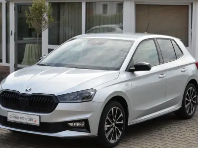 Gebraucht Skoda Fabia Monte Carlo 150 PS (110 kW) 2024 Brilliantsilber metallic / black magic perfekt Kleinwagen