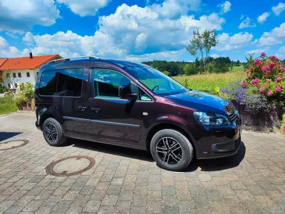 Gebraucht VW Caddy 102 PS (75 kW) 2015 Violett Van / Kleinbus