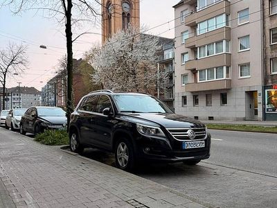 Gebraucht VW Tiguan 140 PS (102 kW) 2011 Schwarz SUV