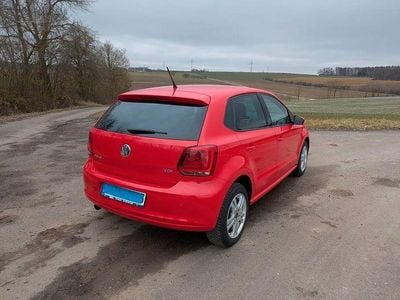 Gebraucht VW Polo Life 90 PS (66 kW) 2013 Rot Kleinwagen