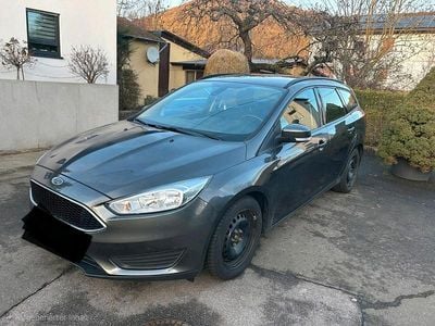 Grau Gebraucht 2016 Ford Focus Trend Kombi | 5.777 € (Guter Preis)