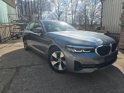 Gebraucht BMW 520 Sport Line 190 PS (139 kW) 2021 Grau Kombi