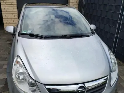 Gebraucht Opel Corsa 80 PS (58 kW) 2009 Silber Kleinwagen