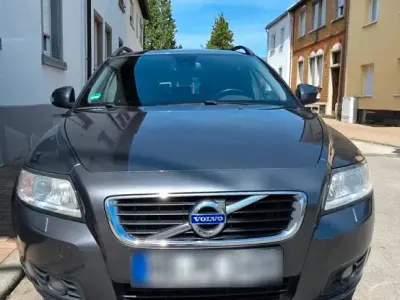 Usata Volvo V50 Momentum 116 CV (85 kW) 2010 Grigio Station wagon