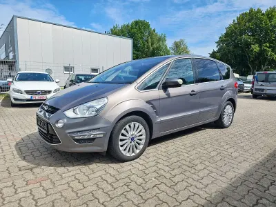 Gebraucht Ford S-MAX Titanium 116 PS (85 kW) 2012 Braun Van / Kleinbus