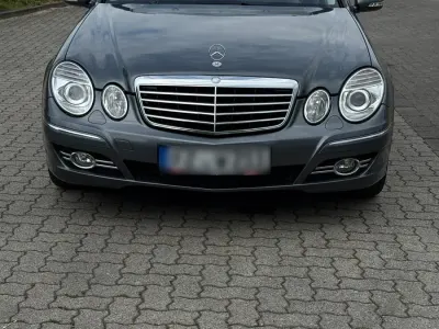 Gebraucht Mercedes E220 170 PS (125 kW) 2007 Grau Kombi