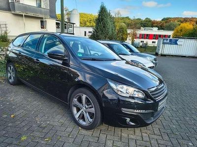Gebraucht Peugeot 308 Active 131 PS (96 kW) 2015 Schwarz Kombi