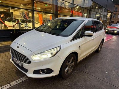 Weiß Gebraucht 2016 Ford S-MAX Titanium Van / Kleinbus | 12.790 € (Fairer Preis)