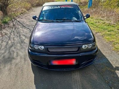 Gebraucht Opel Astra Cabriolet 115 PS (84 kW) 1994 Violet Cabrio