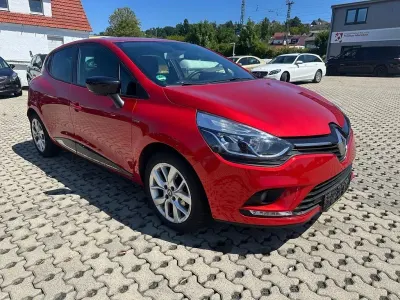 Gebraucht Renault Clio IV LIMITED 73 PS (53 kW) 2019 Rot Limousine