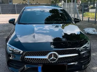 Gebraucht Mercedes CLA220 Shooting Brake AMG line 190 PS (139 kW) 2020 Schwarz Kombi