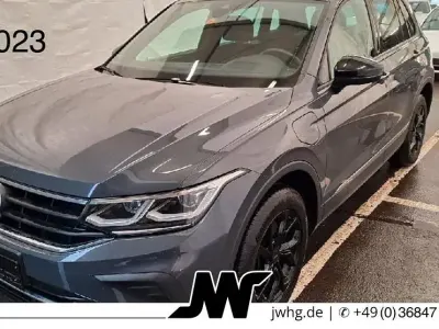 Gebraucht VW Tiguan 245 PS (180 kW) 2022 Delfingrau metallic SUV