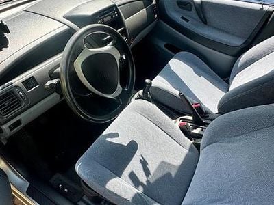 Suzuki Liana