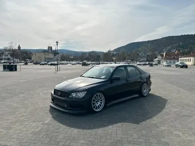 Brugt Lexus IS200 205 HK (150 kW) 2002 Sort Sedan