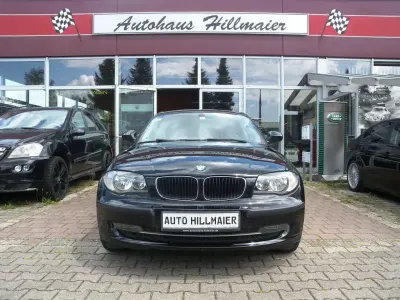 Gebraucht BMW 116 Advantage 122 PS (89 kW) 2010 Schwarz Kleinwagen