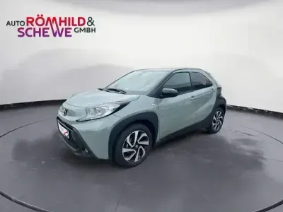 Gebraucht Toyota Aygo X Basis 72 PS (52 kW) 2025 Grün SUV