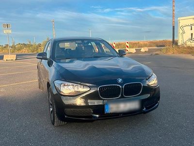 Gebraucht BMW 116 136 PS (100 kW) 2014 Schwarz Kleinwagen