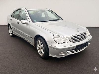 Silber Gebraucht 2005 Mercedes C180 Limousine | 3.950 € (Fairer Preis)