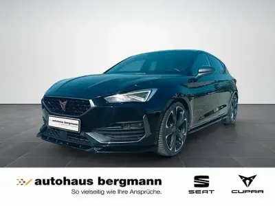 Używany Cupra Leon VZ 310 KM (228 kW) 2022 Czarny Sedan/Limuzyna