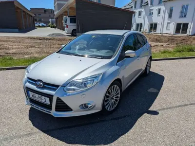 Gebraucht Ford Focus Titanium 150 PS (110 kW) 2012 Silber Limousine