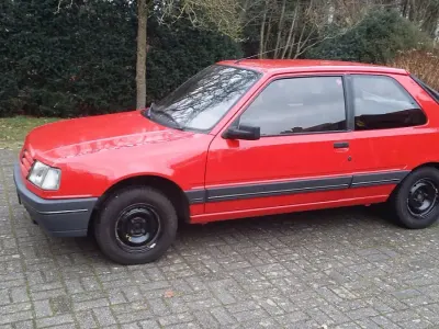 Gebraucht Peugeot 309 89 PS (65 kW) 1991 Rot Kleinwagen