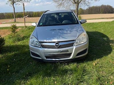 Gebraucht Opel Astra 110 PS (80 kW) 2008 Silber Kombi