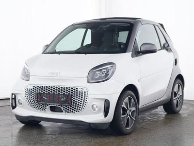 Weiß Gebraucht 2024 Smart ForTwo Electric Drive Passion Exclusive Cabrio | 19.888 € (Etwas zu teuer)