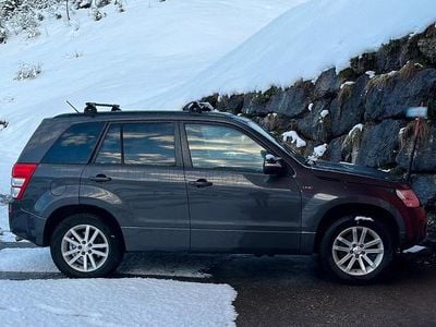 Second-hand Suzuki Grand Vitara 130 CP (95 kW) 2010 Gri SUV