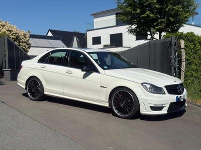 Mercedes C63 AMG