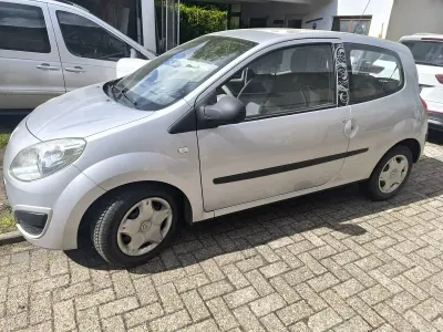 Gebraucht Renault Twingo 76 PS (55 kW) 2008 Silber Kleinwagen