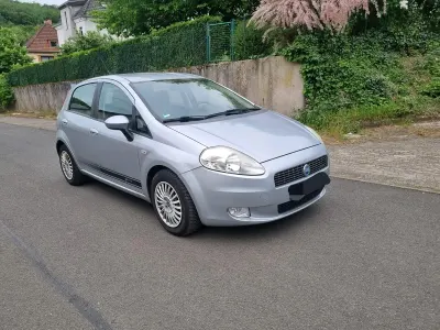 Usata Fiat Punto 90 CV (66 kW) 2007 Andere farben Utilitaria