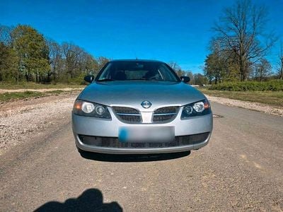 Usata Nissan Almera 98 CV (72 kW) 2004 Argento Utilitaria
