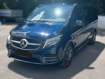 Gebraucht Mercedes V300 AMG 239 PS (175 kW) 2019 Blau Van / Kleinbus