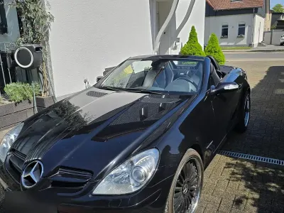 Second-hand Mercedes SLK200 163 CP (119 kW) 2004 Negru Cabrio