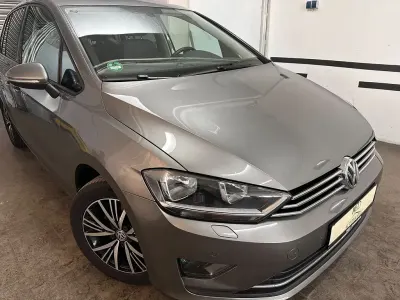 Gebraucht VW Golf Sportsvan Allstar 150 PS (110 kW) 2016 Braun Van / Kleinbus