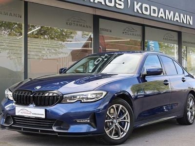 Second-hand BMW 330 Sport Line 258 CP (189 kW) 2019 Albastru Berlinǎ