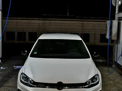 Second-hand VW Golf VII Design 184 CP (135 kW) 2017 Alb Berlinǎ