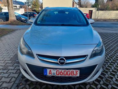 Gebraucht Opel Astra Exklusiv 110 PS (80 kW) 2014 Silber Kombi