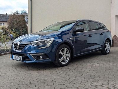 Gebraucht Renault Mégane GrandTour LIMITED 140 PS (102 kW) 2018 Blau Kombi
