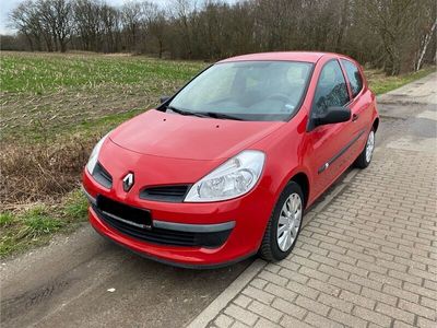 gebraucht Renault Clio Authentique 1.2 16V 48kW Authentique