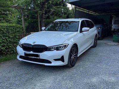Usata BMW 318 Luxury Line 150 CV (110 kW) 2019 Bianco Station wagon