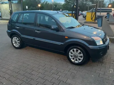 Gebraucht Ford Fusion 101 PS (74 kW) 2010 Blau Kleinwagen