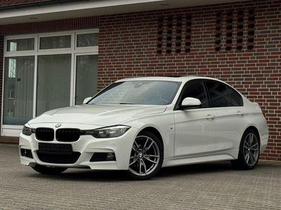 Gebraucht BMW 318 Shadowline 150 PS (110 kW) 2016 Alpinweiss iii Limousine