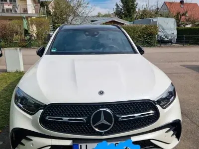 Używany Mercedes GLC300 AMG Line Premium Plus 258 KM (189 kW) 2023 Biały SUV