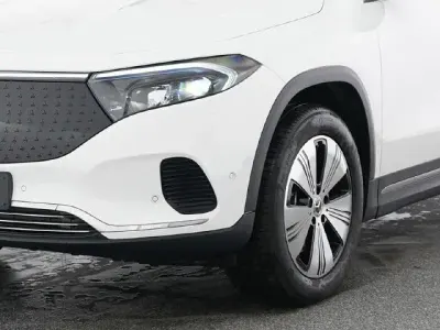 Gebraucht Mercedes EQA250 139 kW (190 PS) 2025 Unilack polarweiß SUV