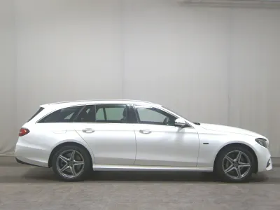 Gebraucht Mercedes E300 AMG line 306 PS (225 kW) 2020 Weiss Kombi