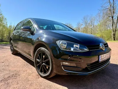 Second-hand VW Golf VII Comfortline 110 CP (80 kW) 2015 Negru Hatchback