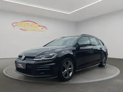Gebraucht VW Golf VII Comfortline 125 PS (91 kW) 2018 Schwarz Kombi