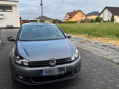 Grau Gebraucht 2012 VW Golf VI Highline Kleinwagen | 7.500 € (Fairer Preis)